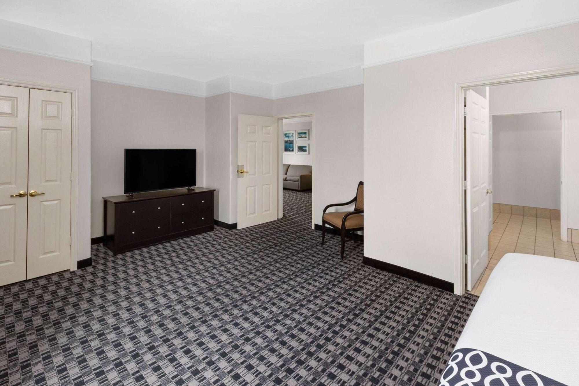 Hotel La Quinta By Wyndham Deer Park Extérieur photo