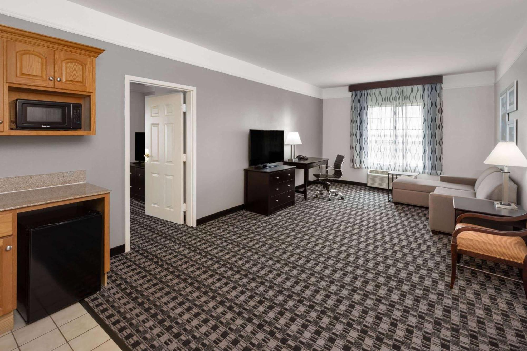 Hotel La Quinta By Wyndham Deer Park Extérieur photo